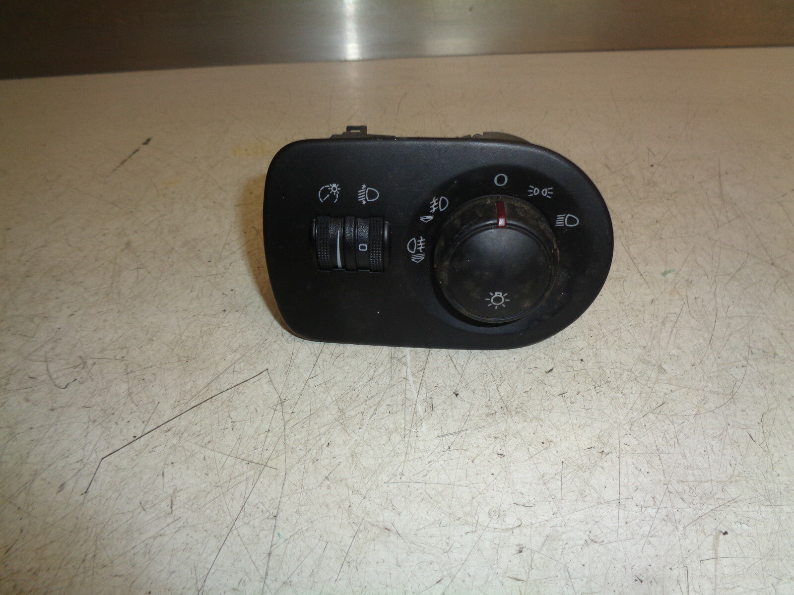 SEAT LEON MK2 2007 FRONT HEADLIGHT SWITCH CONTROL UNIT 1P2941431B