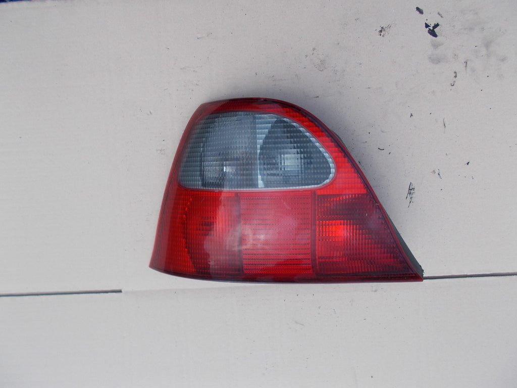 ROVER MG ZR NS PASSENGER SIDE REAR TAIL LIGHT S102R021B02F00
