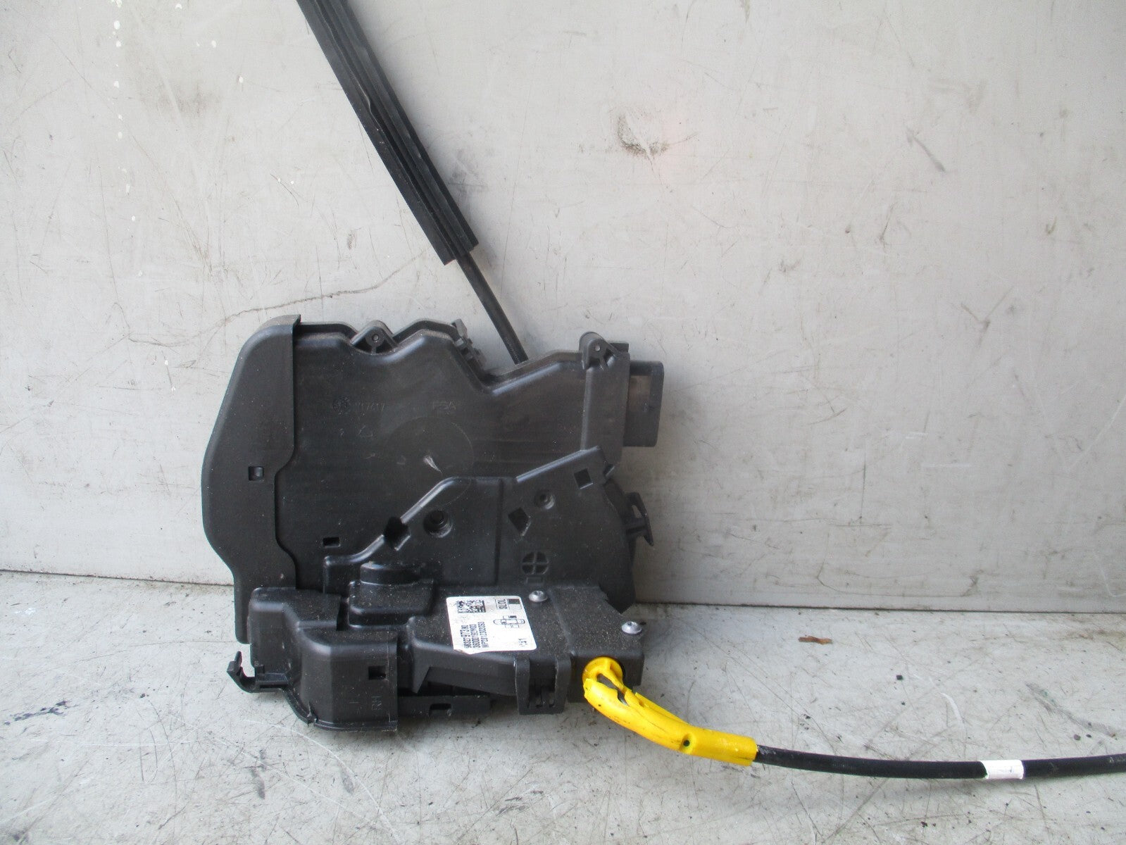 2019 CITROEN C4 CACTUS OSR REAR DRIVING SIDE DOOR LOCK LATCH 9832797380