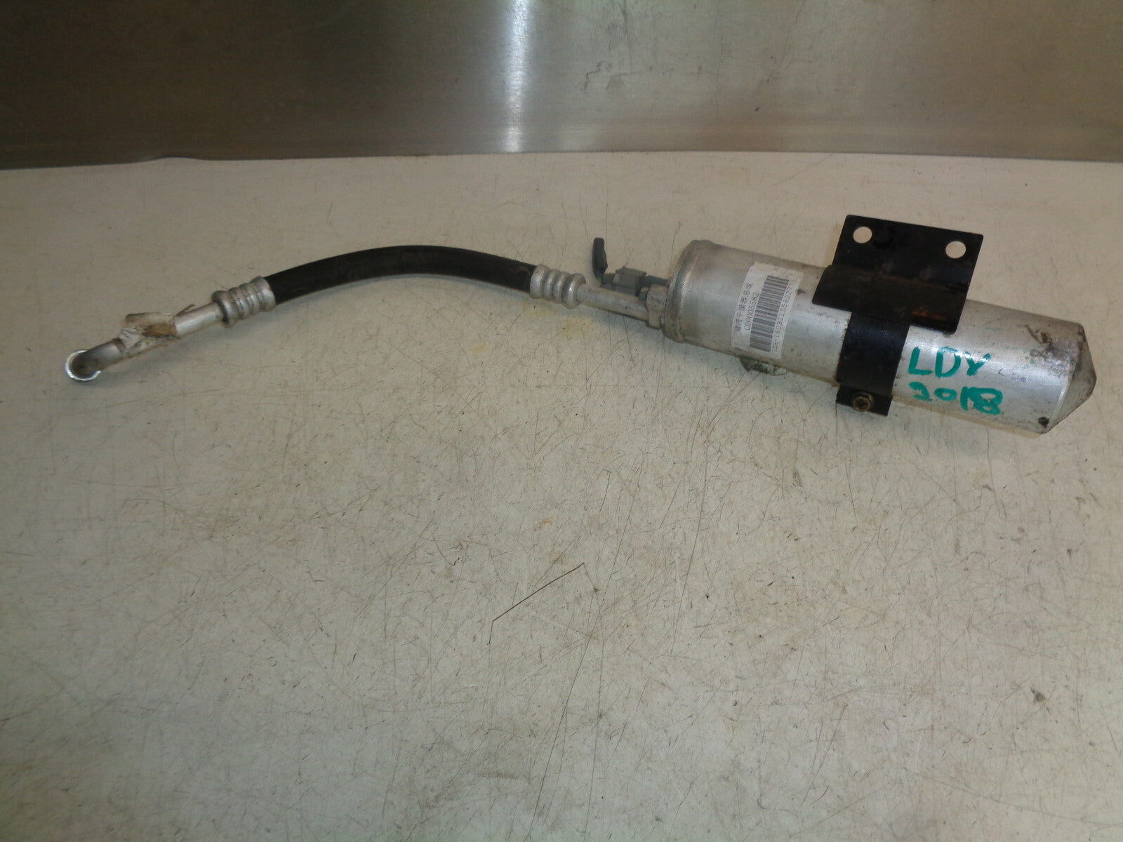 SAIC LDV MAXUS V80 2018 AIR CON DRYER BOTTLE C00005582