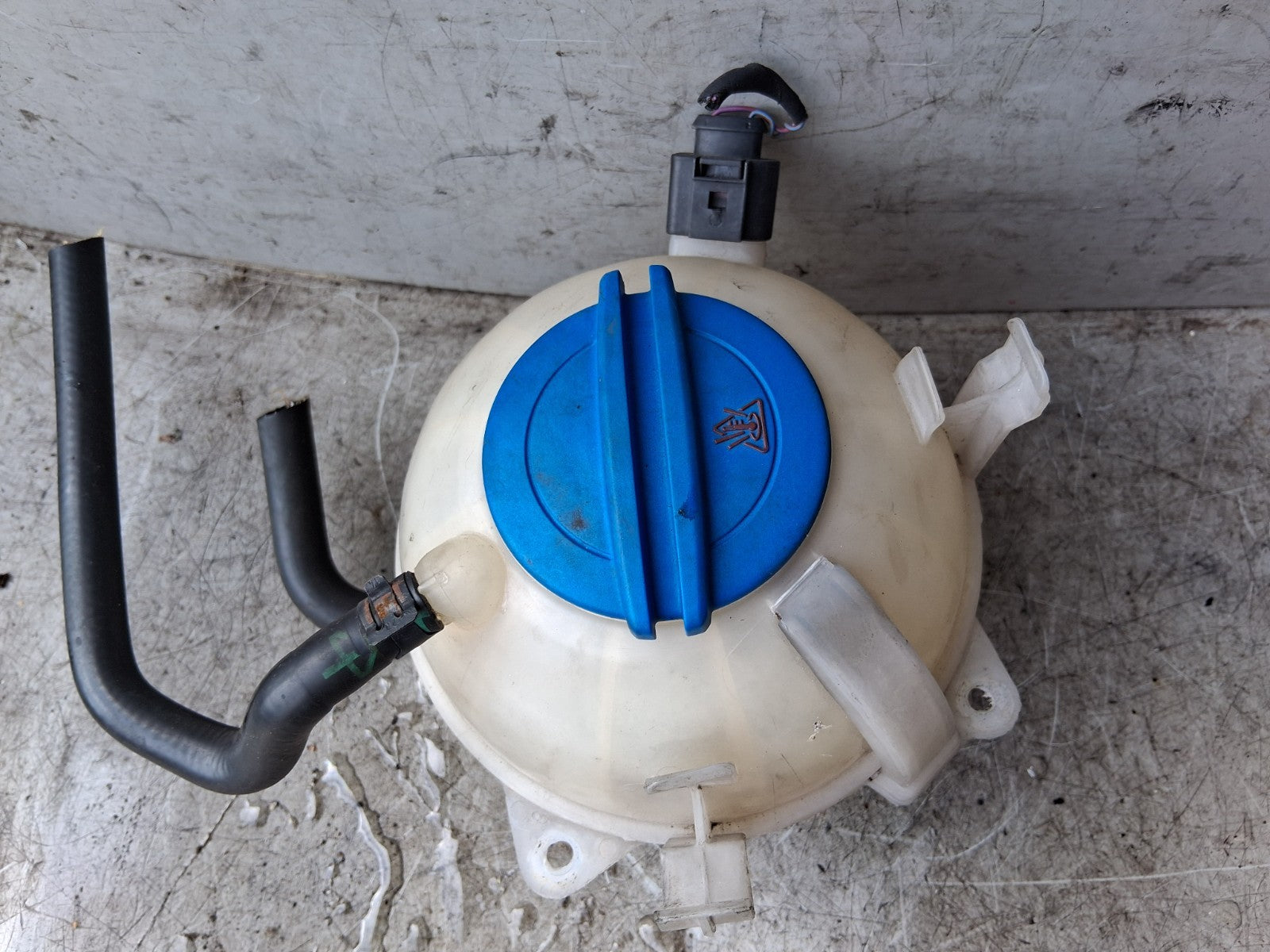 2006 VW VOLKSWAGEN PASSAT B6 COOLANT WATER EXPANSION TANK BOTTLE RESERVOIR