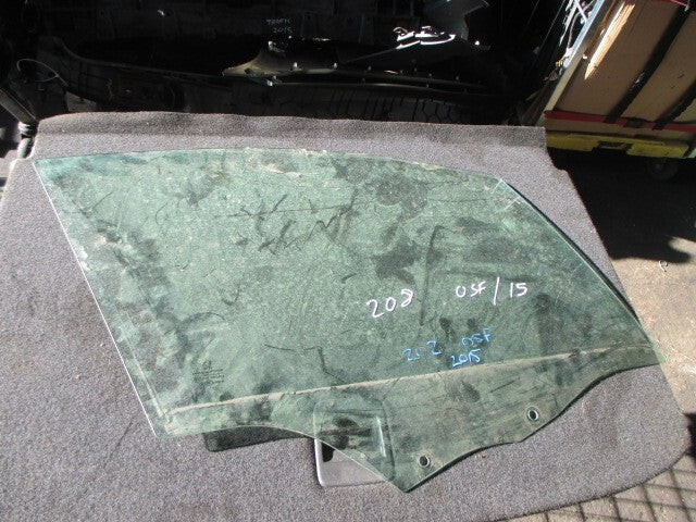 2015 PEUGEOT 208 OSF DRIVER SIDE WINDOW GLASS