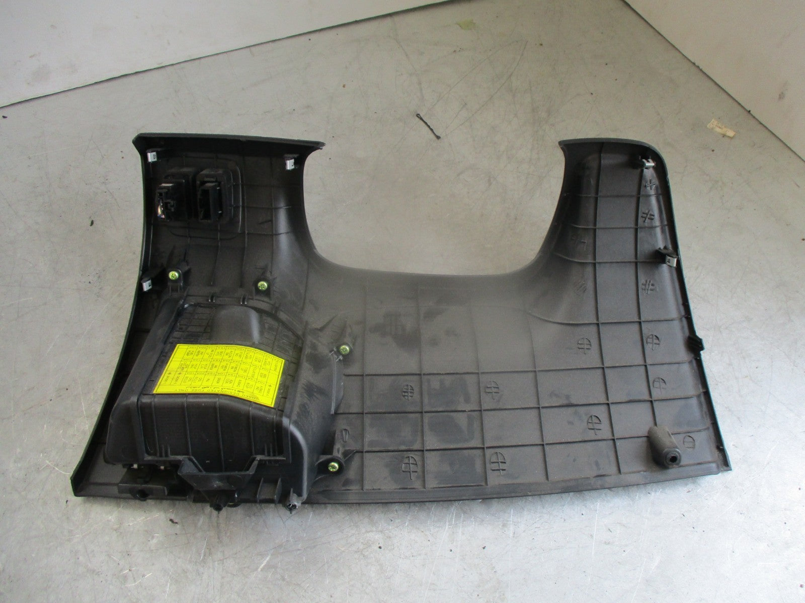 KIA PICANTO 2008 LOWER DASH KNEE ROLL TRIM HEADLIGHT TILT SWITCH 84750-07950