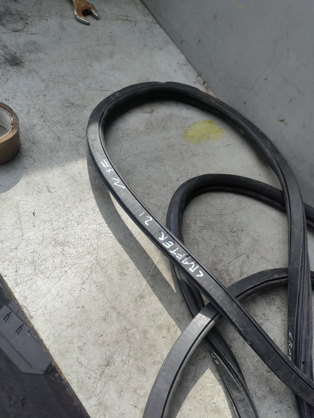 2022 VW VOLKSWAGEN CRAFTER MK2 NSF PASSENGER SIDE FRONT DOOR RUBBER SEAL