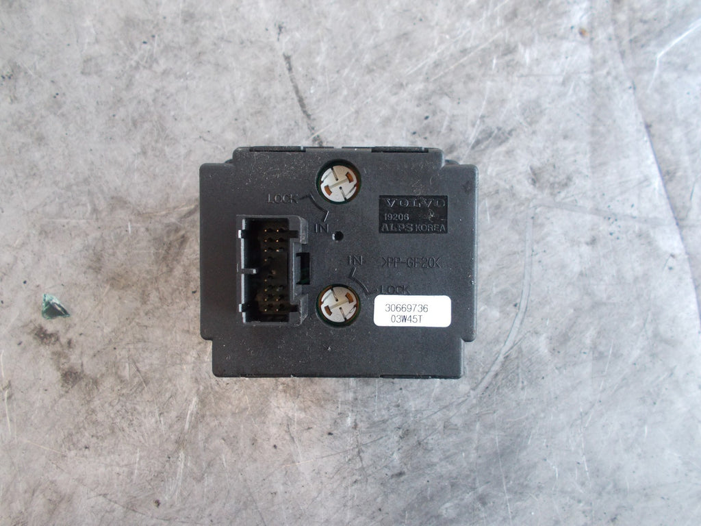VOLVO V50 2004 HEADLIGHT SWITCH 30669736