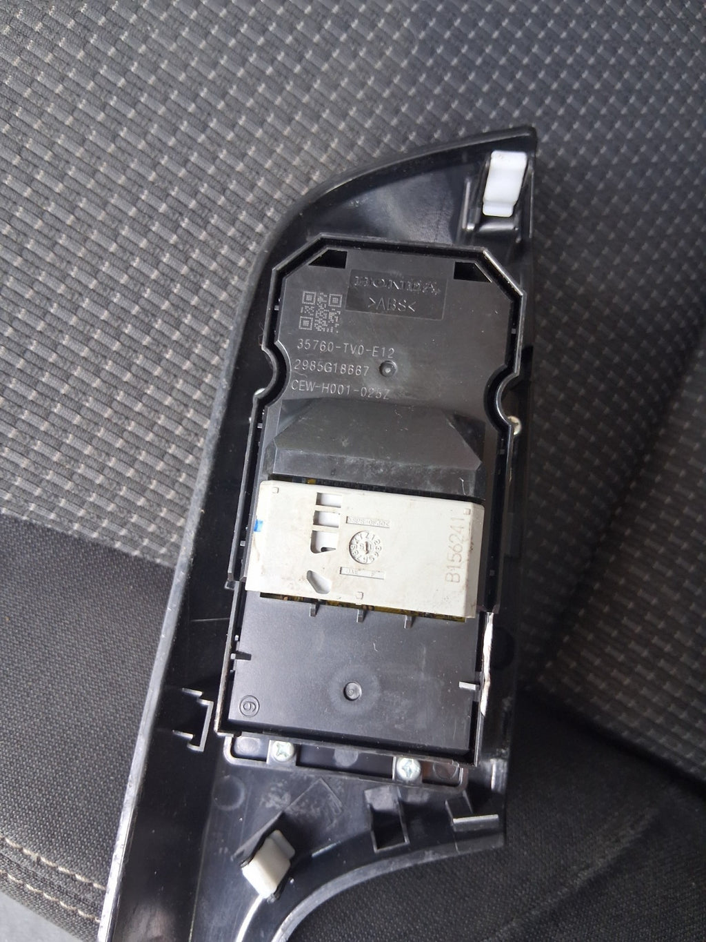 2016 HONDA CIVIC MK9 HATCHBACK NSF PASSENGER FRONT LEFT WINDOW CONTROL SWITCH