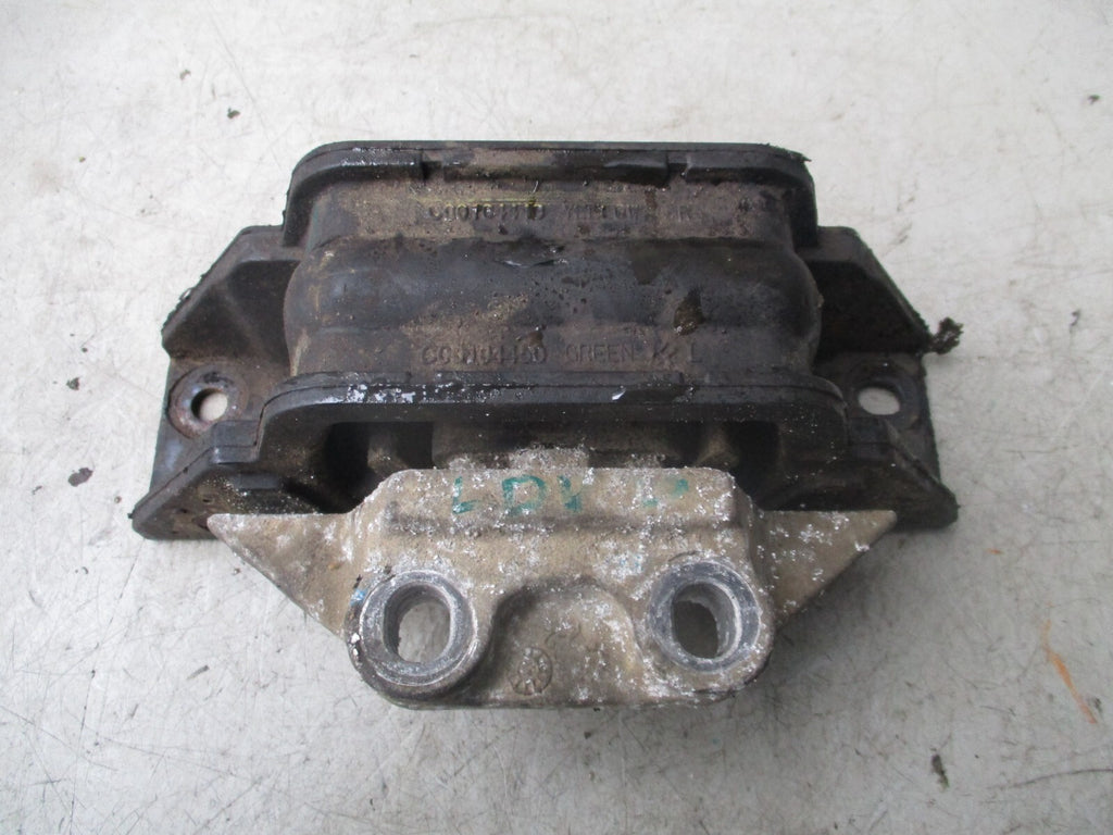 2020 LDV SAIC V80 2.5 DIESEL ENGINE MOUNT