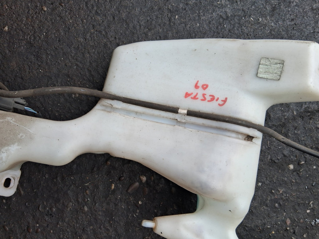 2009 FORD FIESTA MK7 1.6 PETROL WINDSCREEN WASHER BOTTLE RESERVOIR 8A6117B613AD
