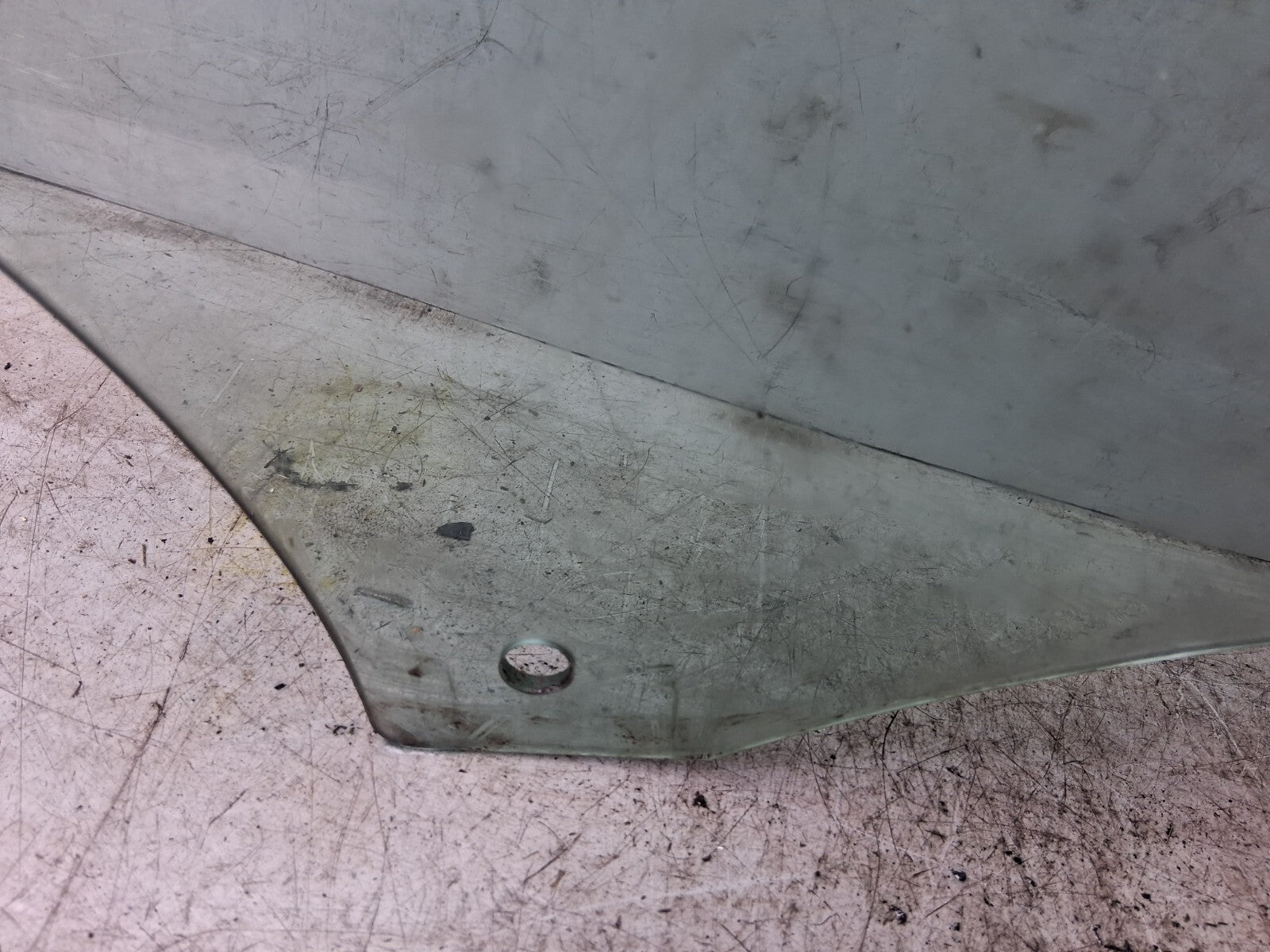 FORD MONDEO MK4 2008 OSF DRIVER SIDE FRONT RIGHT WINDOW GLASS 43R000589