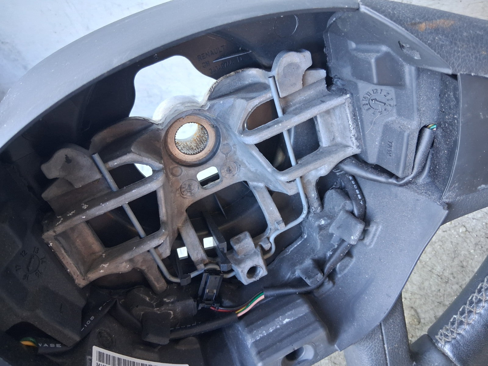 VAUXHALL VIVARO MK2 2014 SPORTIVE STEERING WHEEL 93868108