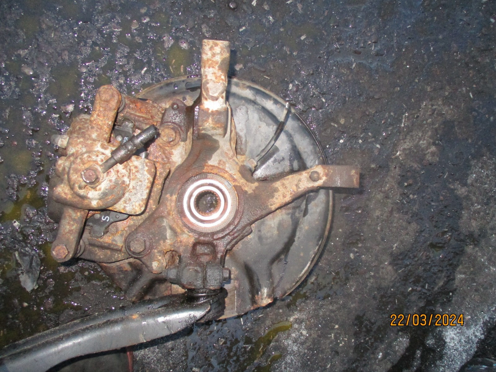 FORD TRANSIT COURIER 2014 OSF DRIVER SIDE FRONT WHEEL BEARING HUB