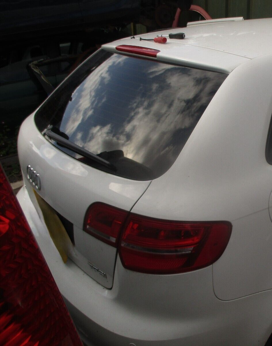 2012 AUDI A3 8P 5 DOOR FACELIFT FRONT 3 SPOKE MULTIFUNCTION STEERING WHEEL