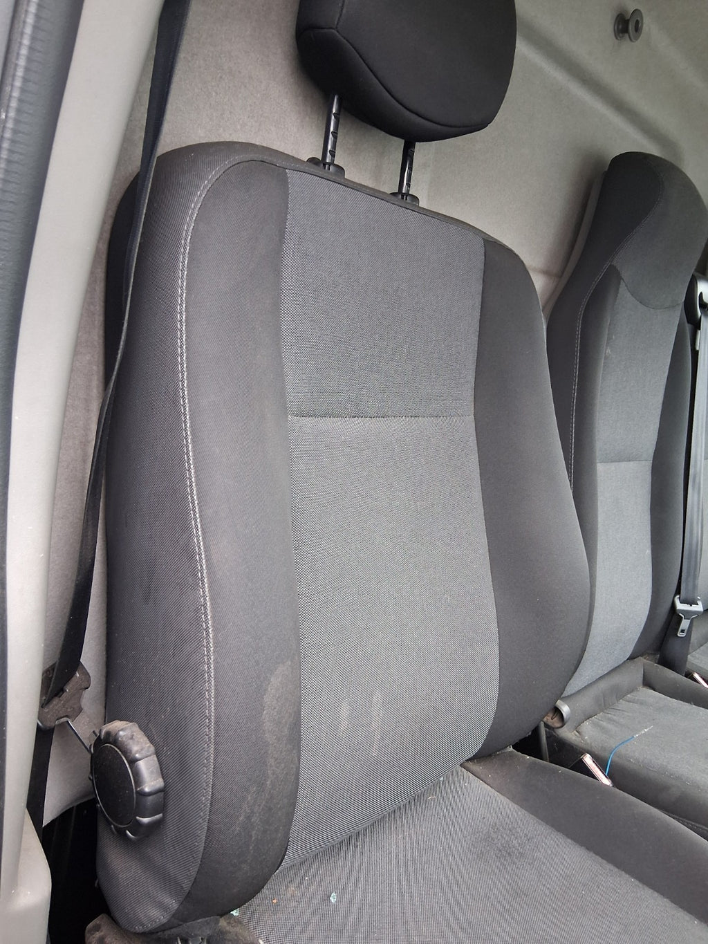 2021 NISSAN NV400 MK1 OSF DRIVER SIDE FRONT RIGHT SEAT COMPLETE FABRIC