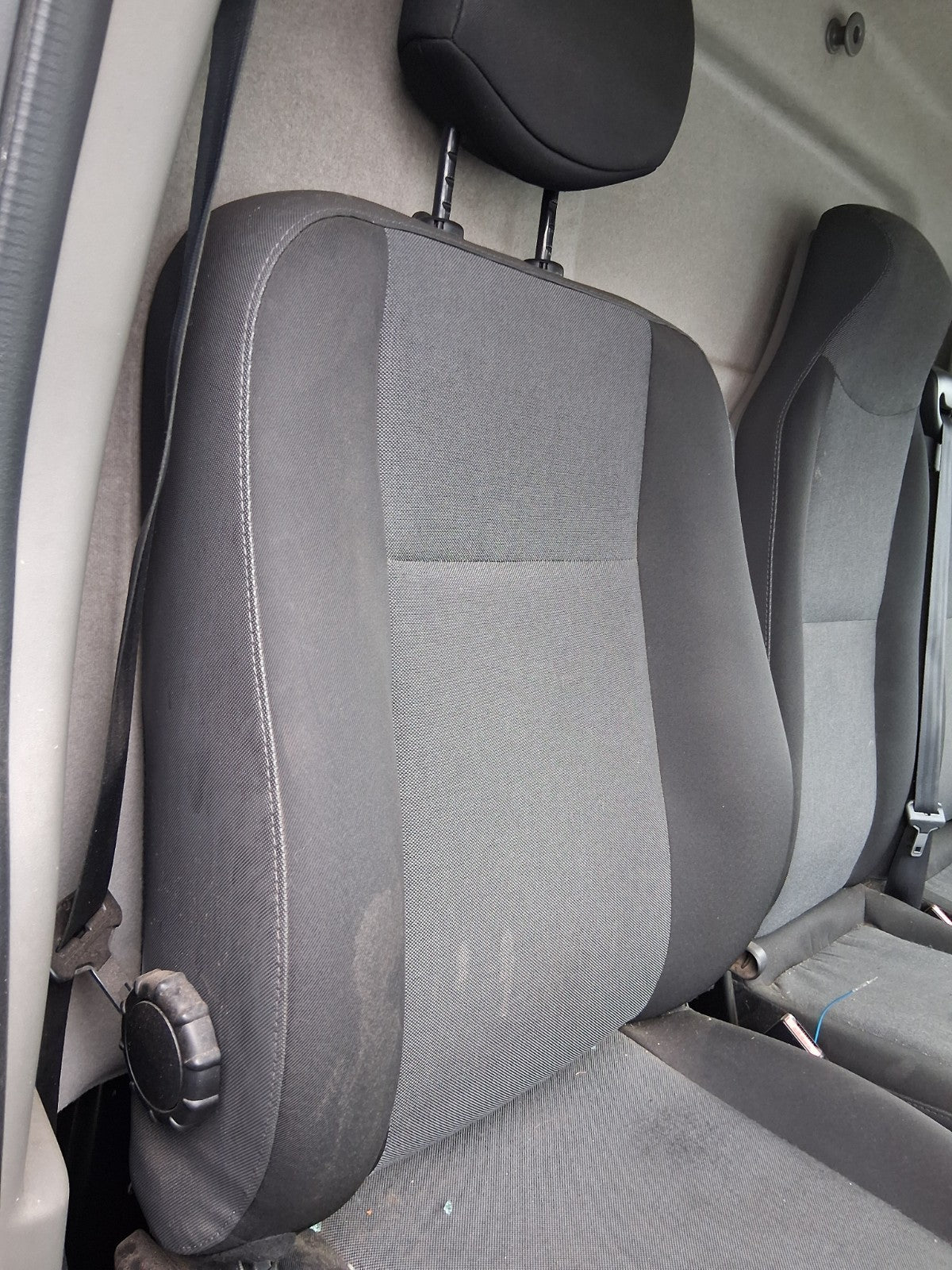 2021 NISSAN NV400 MK1 OSF DRIVER SIDE FRONT RIGHT SEAT COMPLETE FABRIC