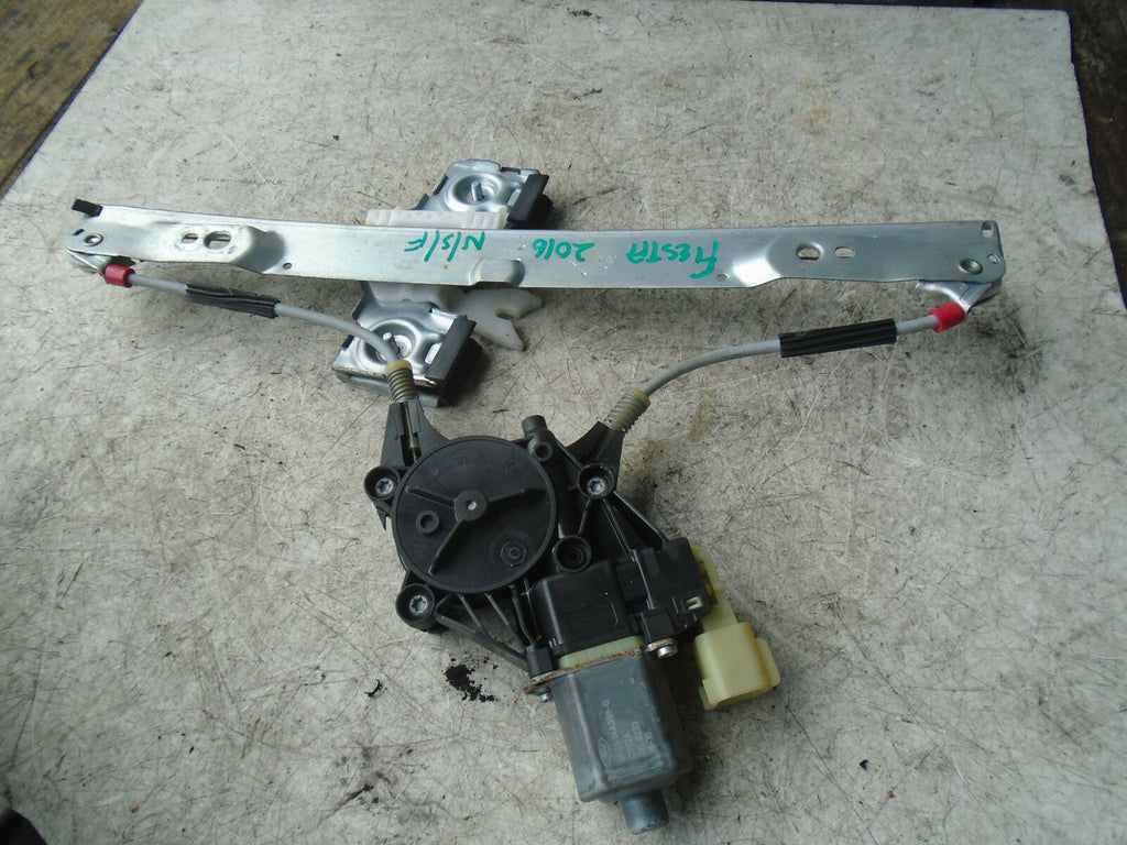 FORD FIESTA MK7 2016 3 DOOR NS PASSENGER SIDE WINDOW MOTOR REGULATOR 8A6114A389B