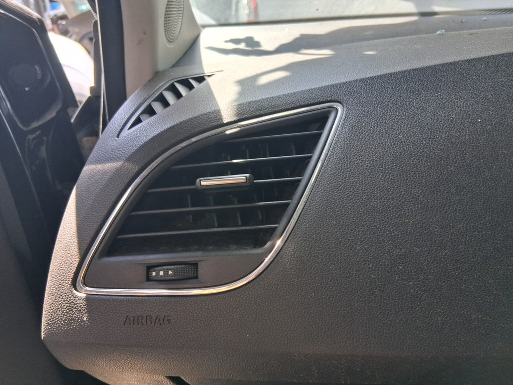 SEAT LEON MK3 2015 NSF PASSENGER SIDE FRONT LEFT AIR VENT