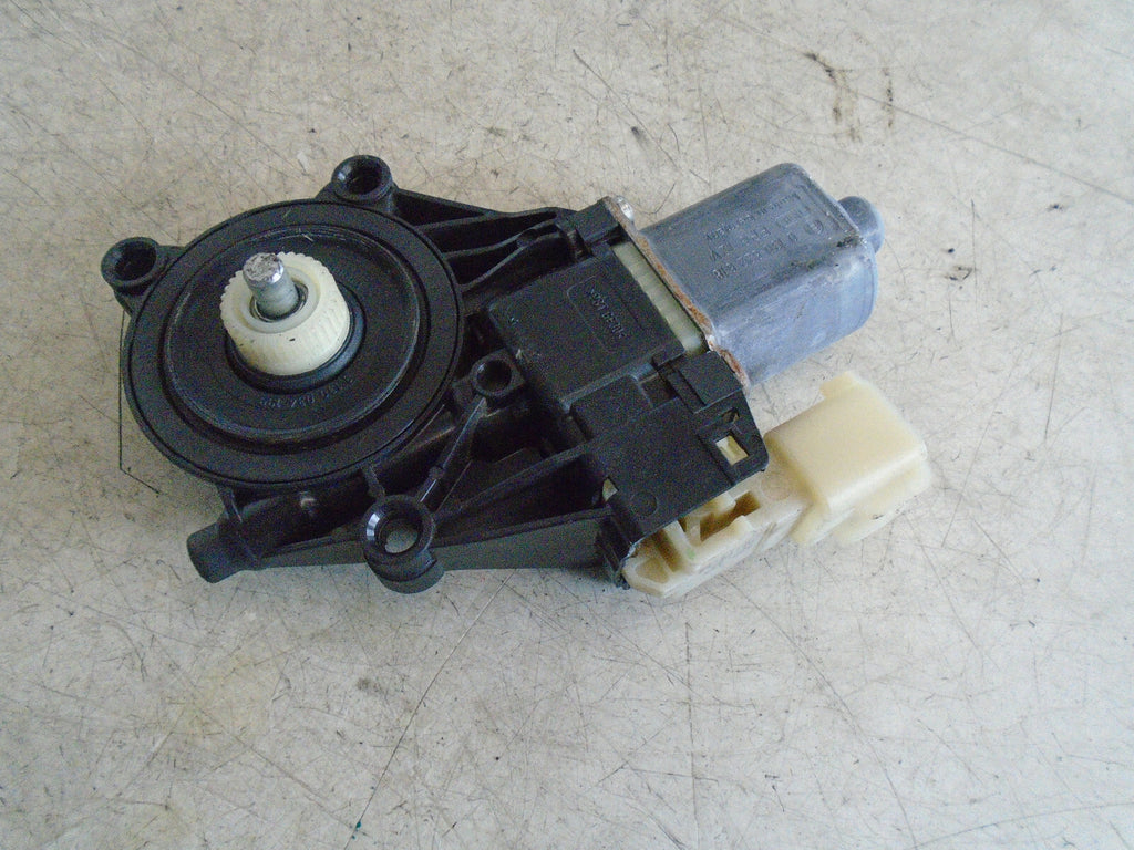 FORD FIESTA MK7 2014 3 DOOR PASSENGER SIDE WINDOW MOTOR 8A6114A389B