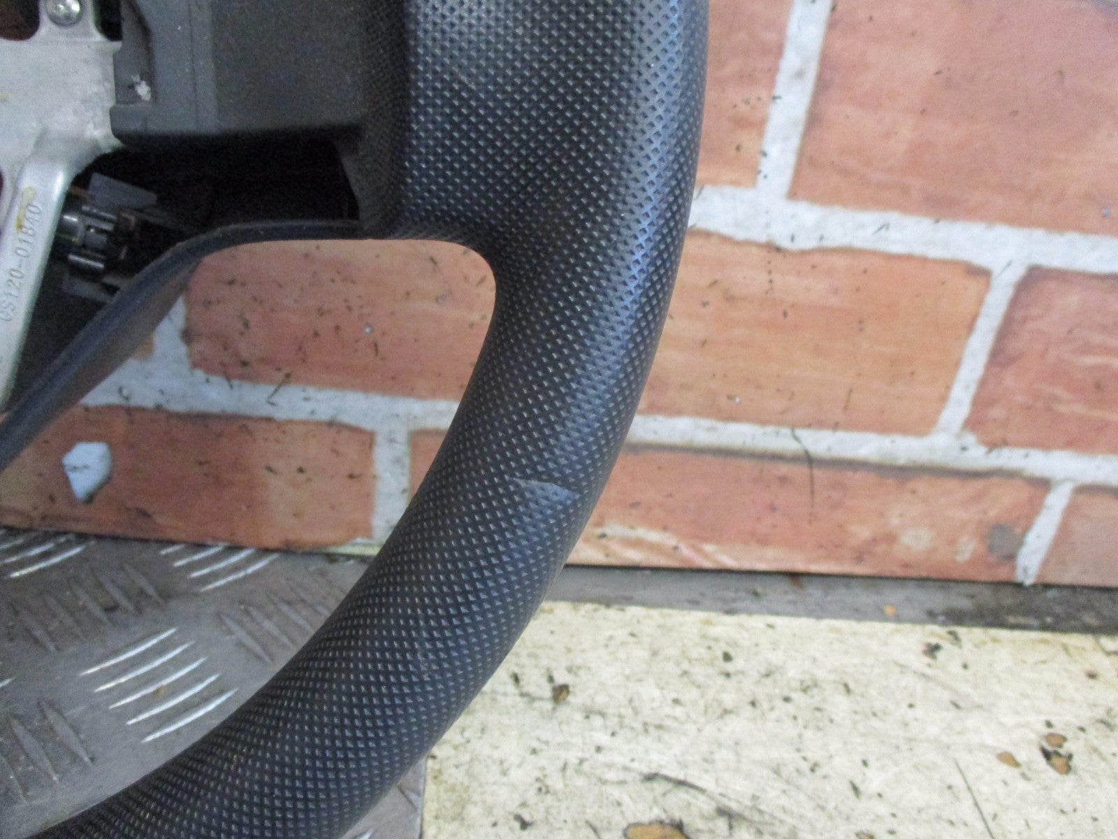 CITROEN C1 2007 3 SPOKE PERFORATED BARE STEERING WHEEL BLACK MGS120-01840