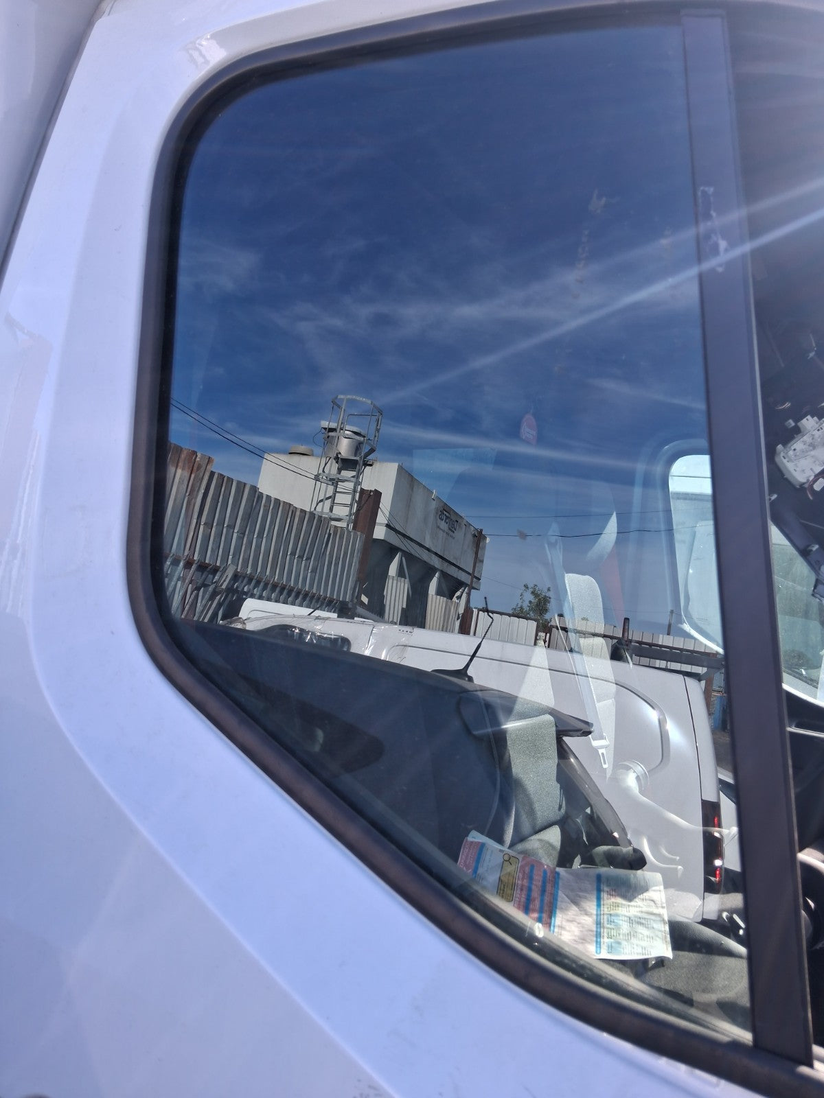 2025 RENAULT MASTER MK4 OSF DRIVER SIDE FRONT MAIN WINDOW GLASS