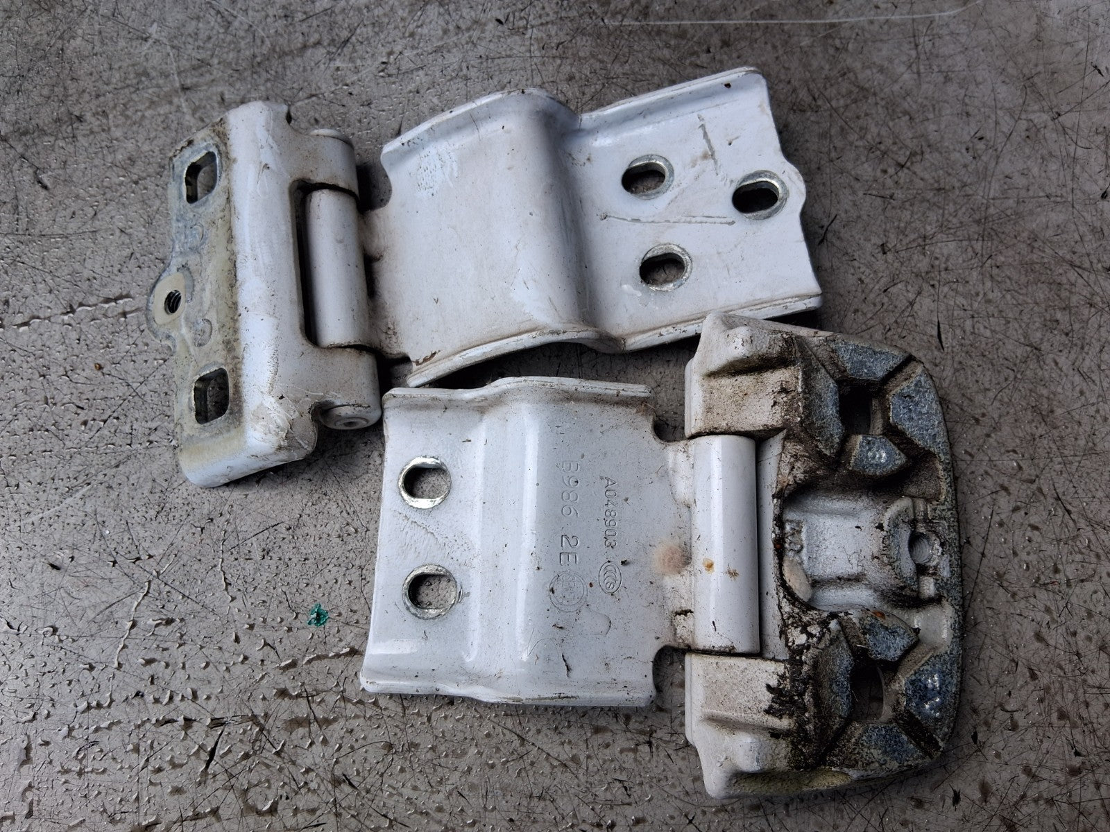 2023 VAUXHALL MOVANO C MK3 OSR DRIVER SIDE REAR DOOR PAIR OF HINGES A048903
