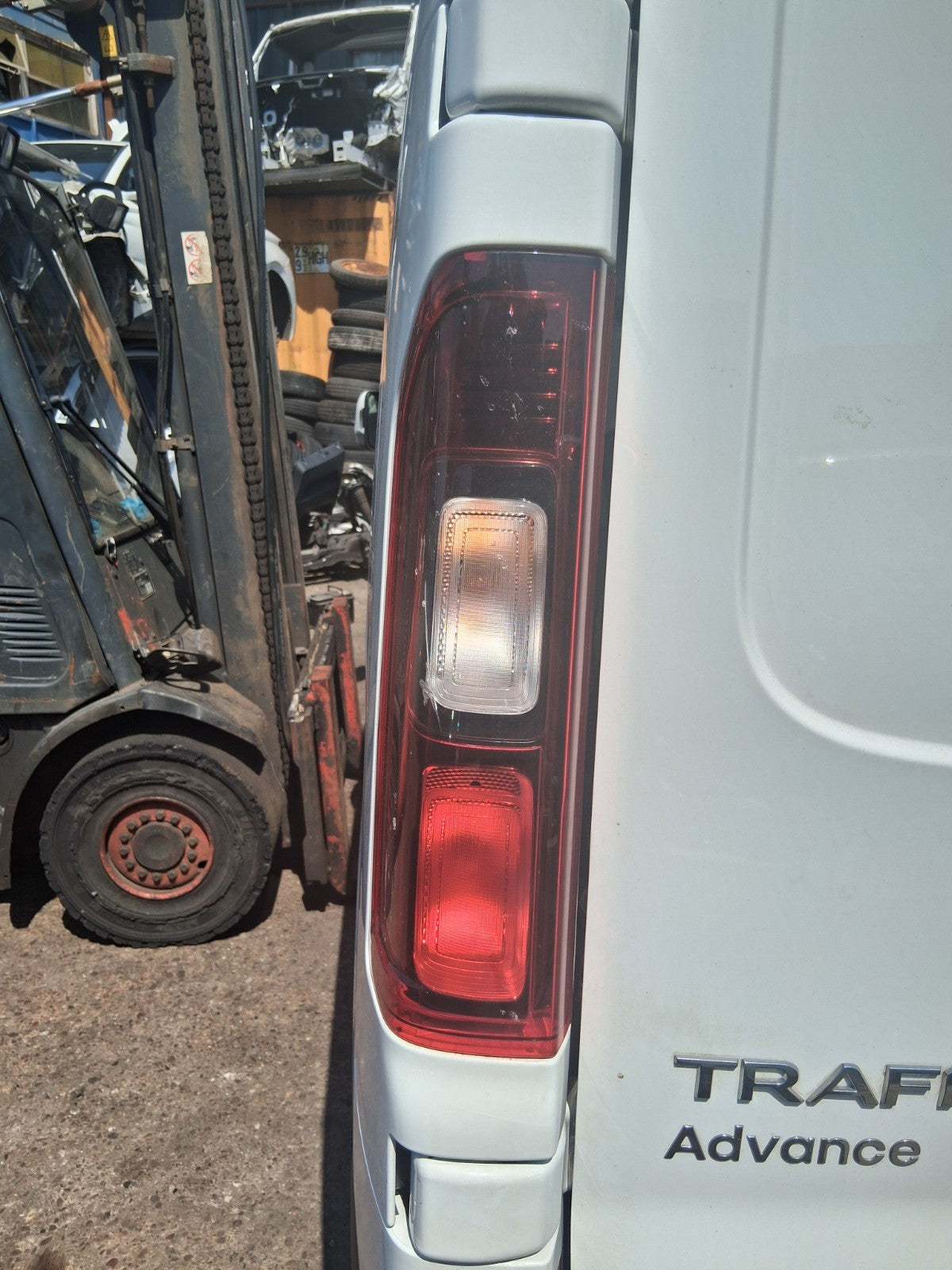 2025 RENAULT TRAFIC X82 MK3 NSR PASSENGER SIDE REAR LEFT TAIL LIGHT