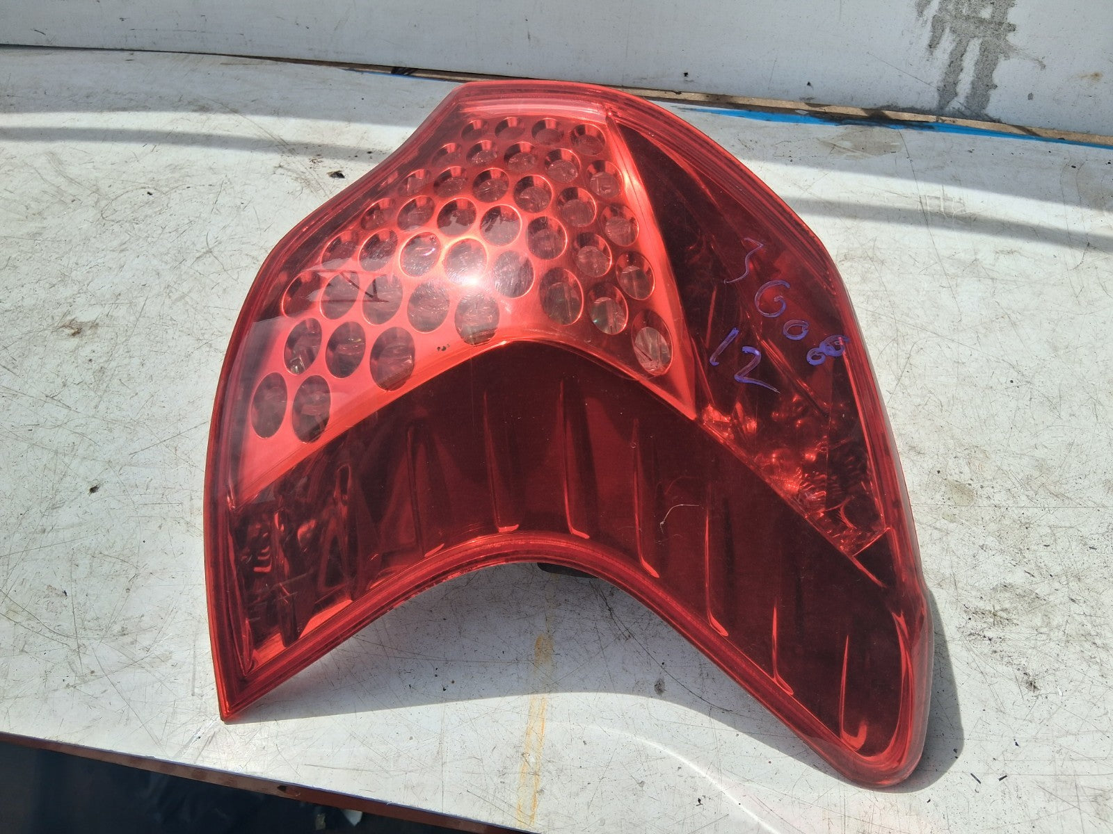 2012 PEUGEOT 3008 OSR DRIVER SIDE REAR OUTER TAIL LIGHT LAMP