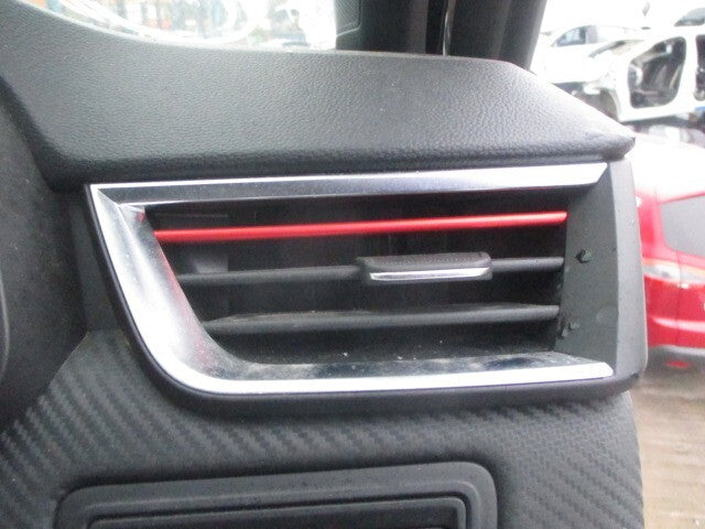 2023 RENAULT CLIO MK5 OSF DRIVER SIDE DASH AIR VENT