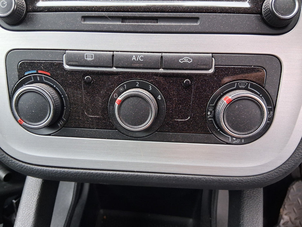 2015 VW VOLKSWAGEN SCIROCCO MK3 AC HEATER CLIMATE CONTROL SWITCH PANEL