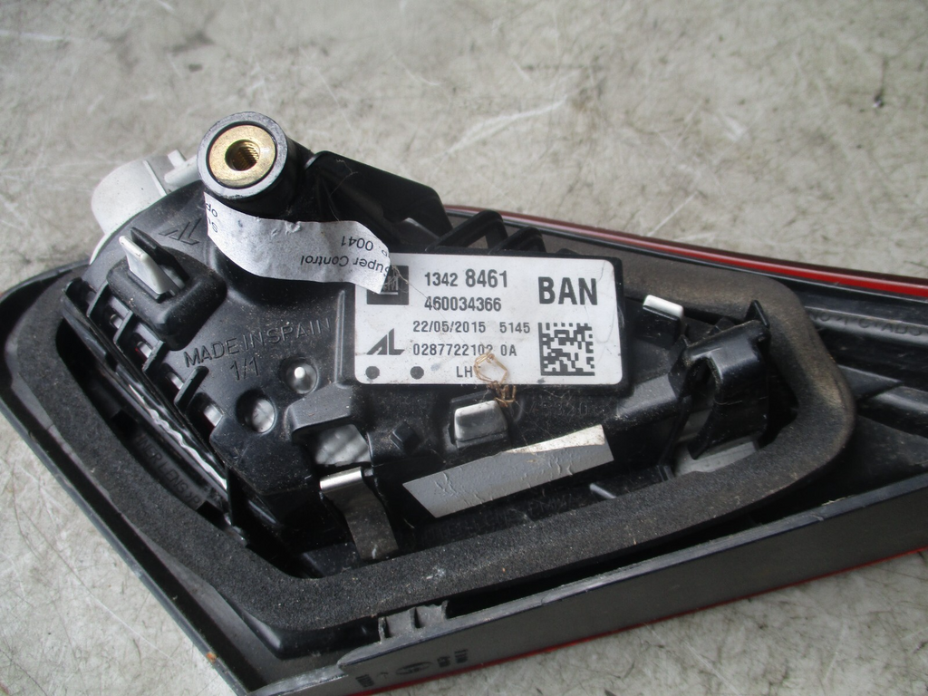 VAUXHALL CORSA E 2017 OSR DRIVER SIDE REAR TAIL LIGHT LAMP 13428461