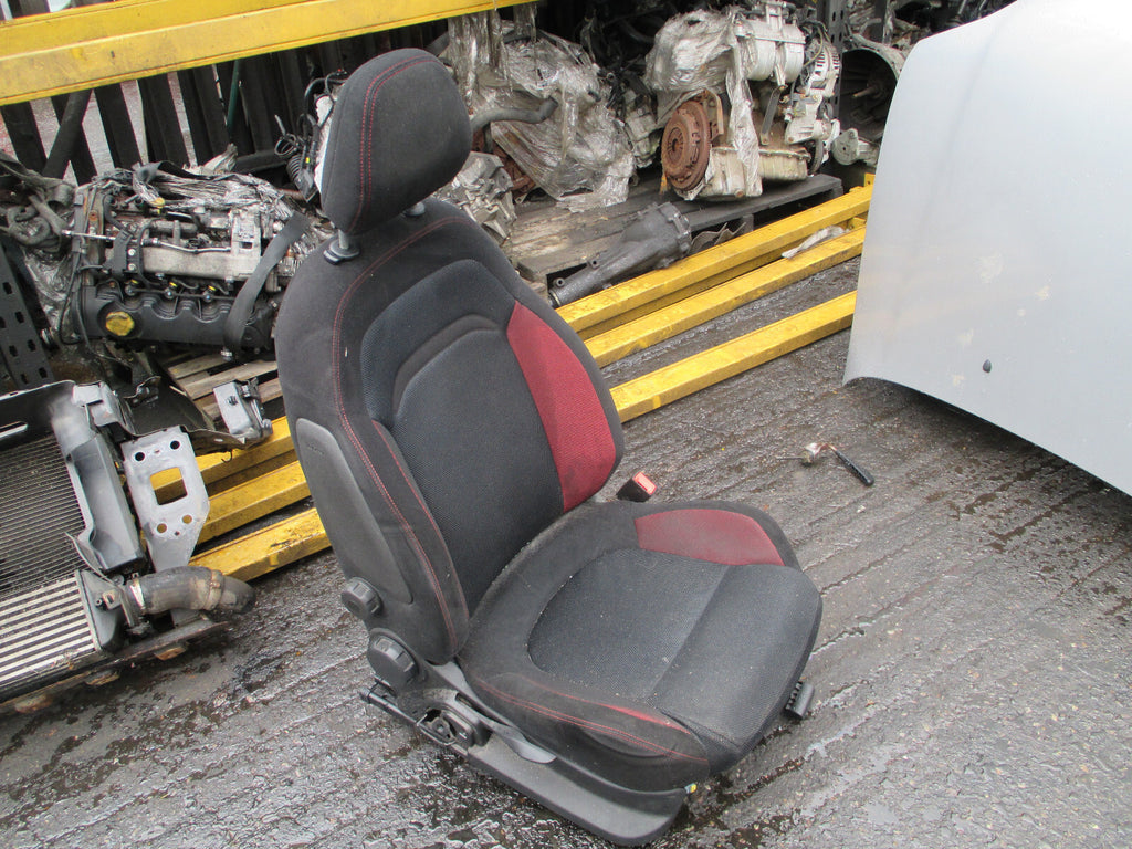FIAT BRAVO MK2 2009 OSF DRIVER SIDE FRONT COMPLETE SEAT FABRIC RED
