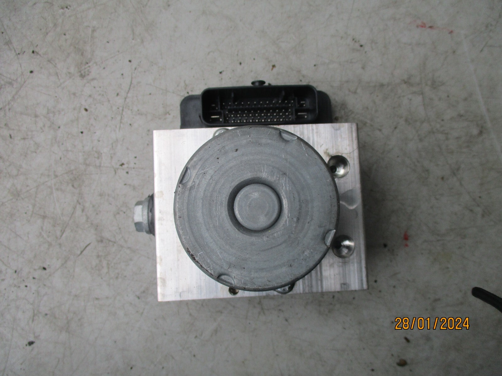 MERCEDES BENZ SPRINTER W907 2023 ABS PUMP MODULATOR A9079007406