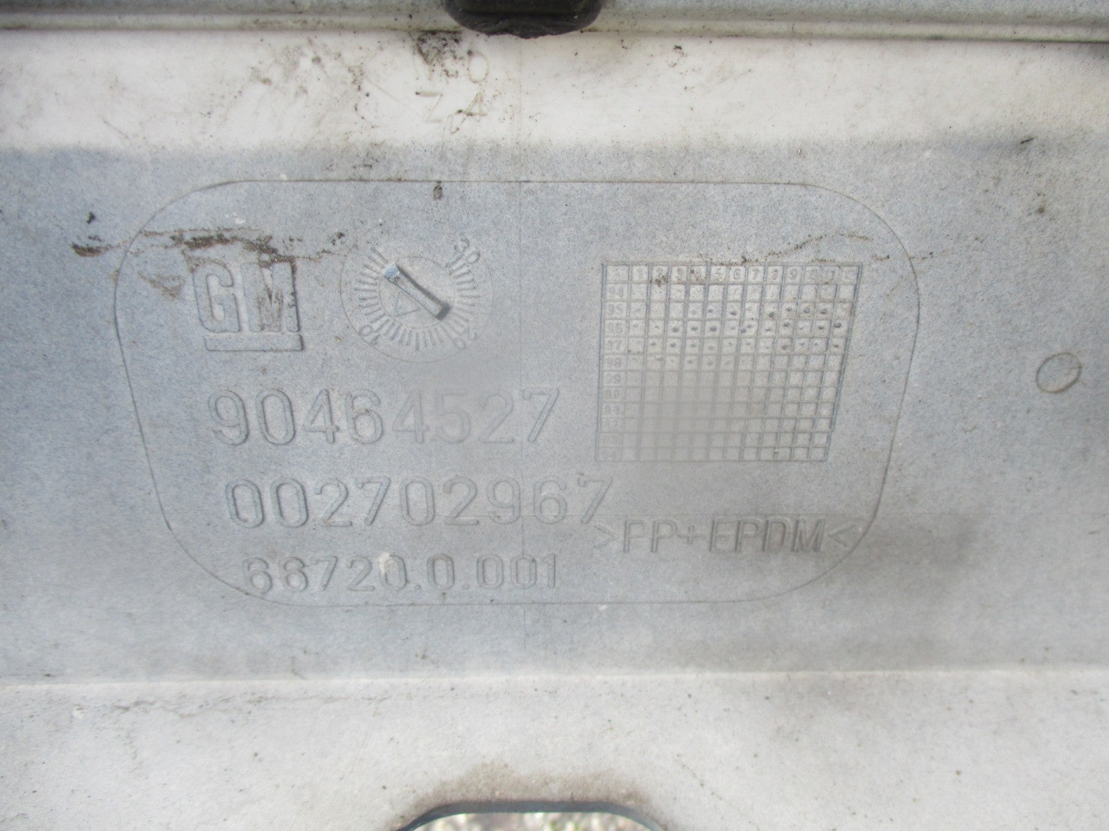 1998 VAUXHALL VECTRA DTI FRONT BUMPER AND GRILL GRILLE BLUE NO FOG LIGHTS