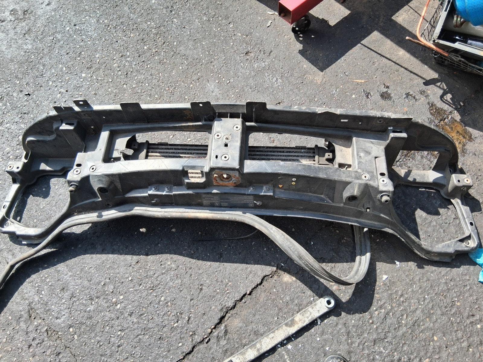 2013 VAUXHALL VIVARO 2.0 DIESEL INTERCOOLER RADIATOR FRONT SLAM PANEL 8200411160