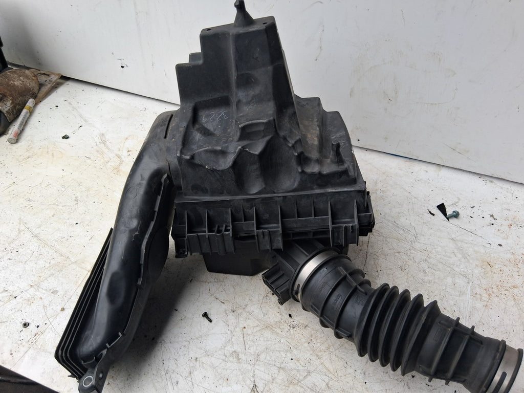 2017 FORD MONDEO MK5 AUTO AIR FILTER HOUSING AIR BOX DS739643KA