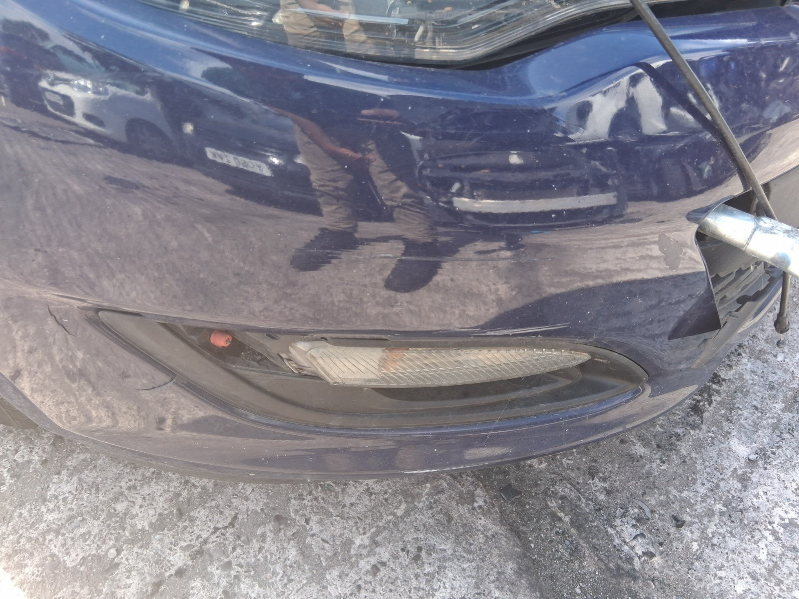2013 VAUXHALL ASTRA J ESTATE COMPLETE FRONT BUMPER WITH GRILL & BADGE GRILLE