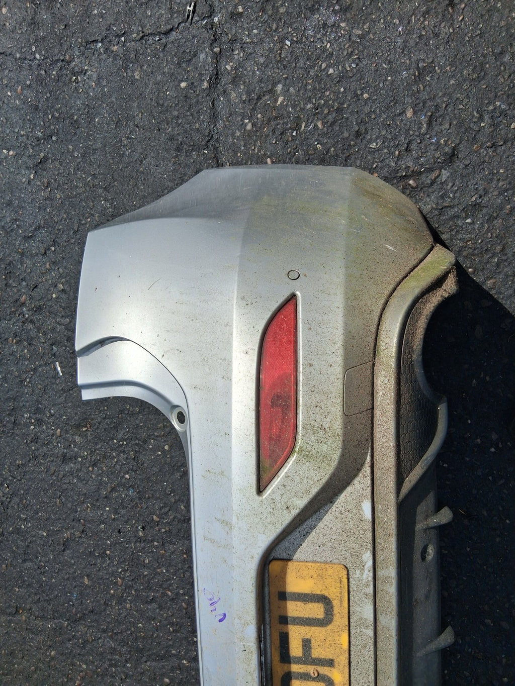 2015 VOLVO V40 D3 COMPLETE REAR BUMPER WITH PDC SENSOR SILVER