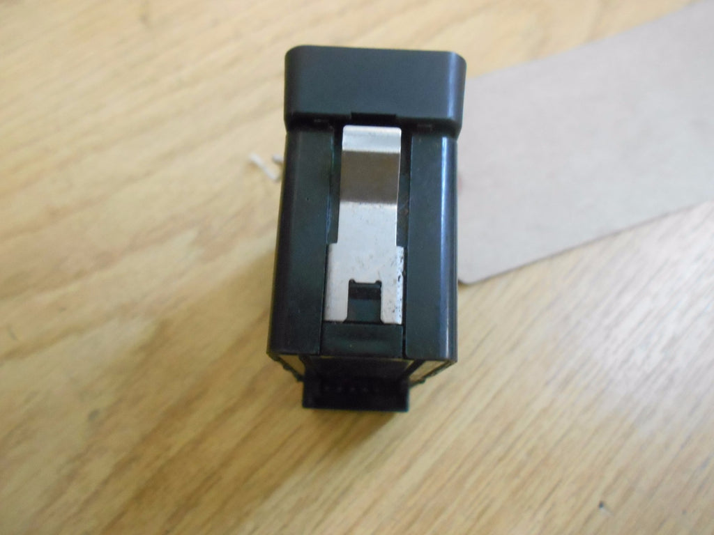BMW Z4 E85 2004 HAZARD DOOR LOCK SWITCH UNIT 8368920