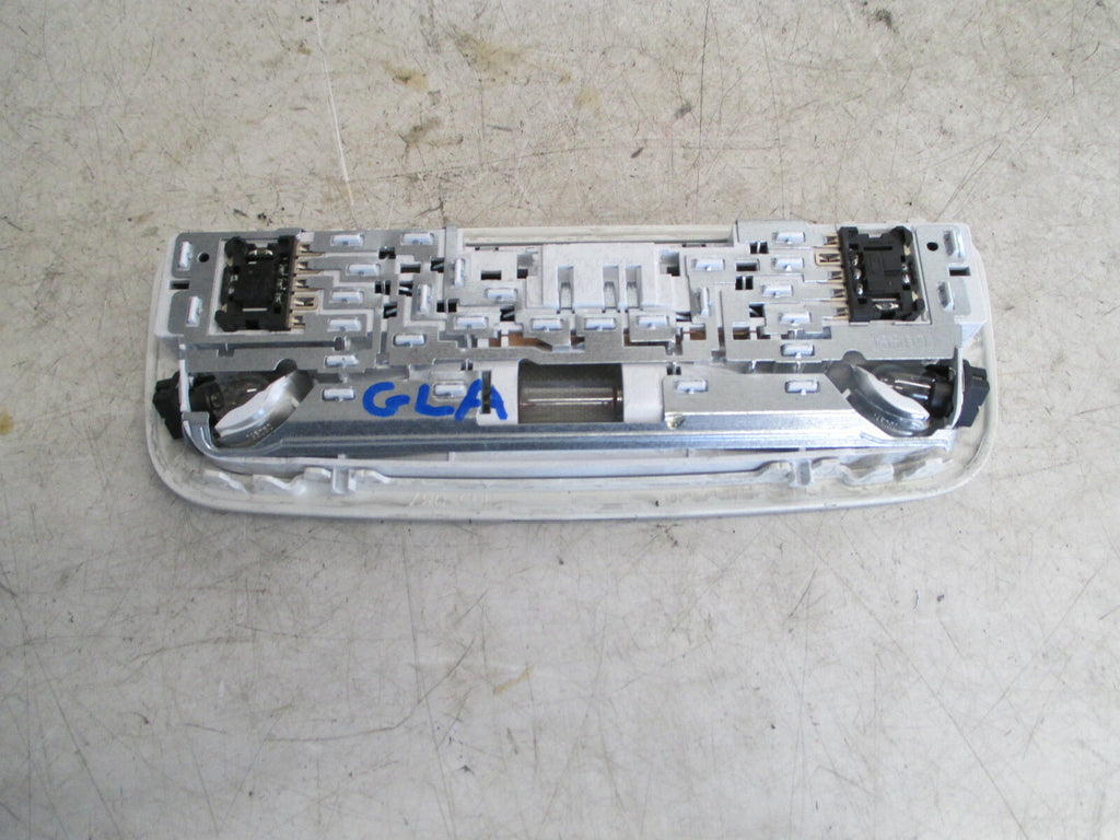 MERCEDES BENZ GLA 2018 X156 REAR INTERIOR ROOF LIGHT READING A2048204901