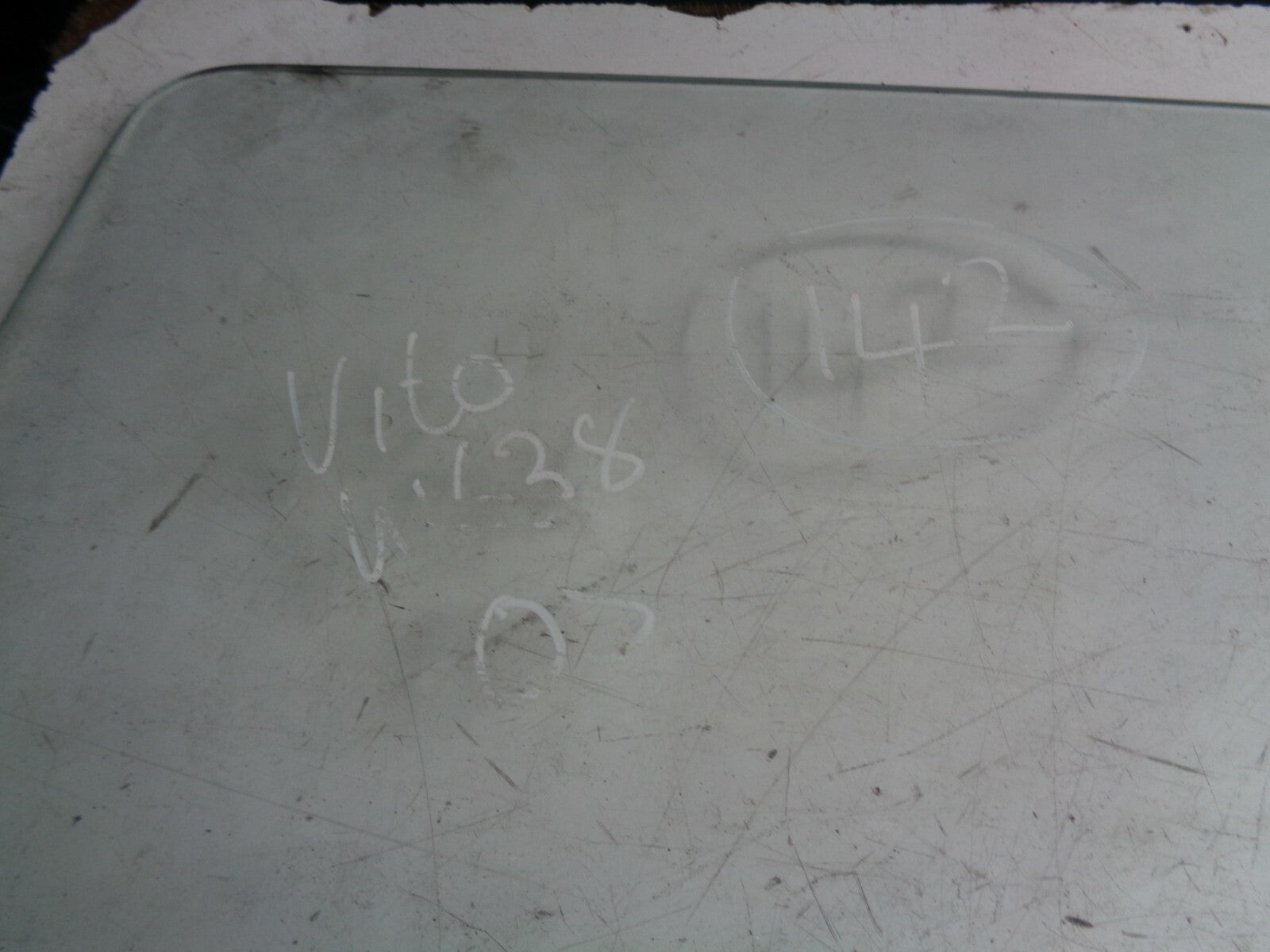 MERCEDES BENZ VITO VAN 2001 FRONT OS DRIVER SIDE DOOR BARE GLASS