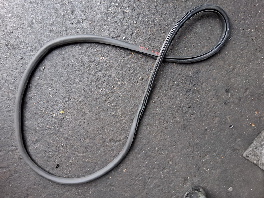 2024 VAUXHALL ASTRA L ESTATE OSR DRIVER SIDE REAR RIGHT DOOR RUBBER 9838518980