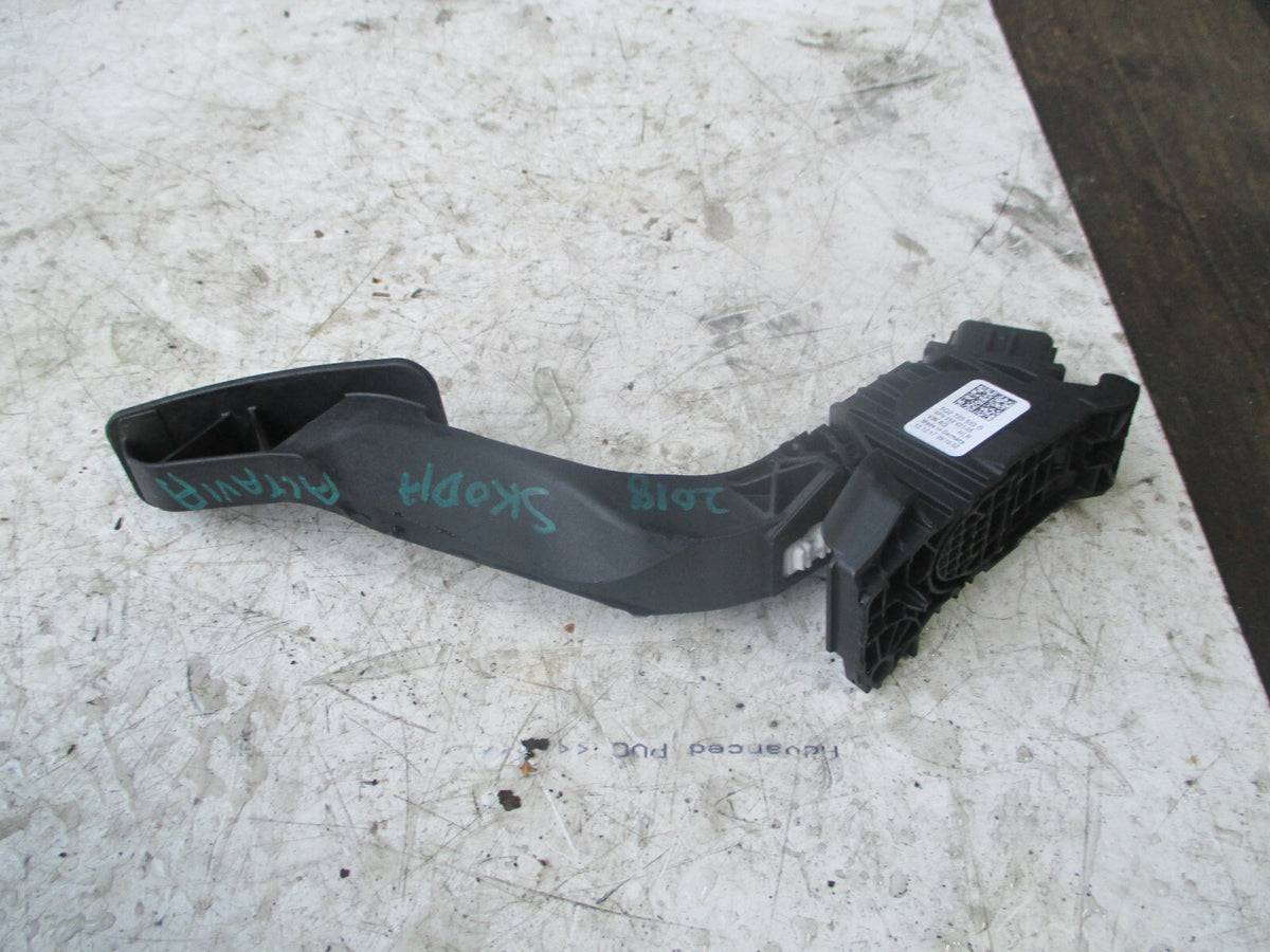 SKODA OCTAVIA MK3 2018 ACCELERATOR THROTTLE PEDAL 5Q2723503D