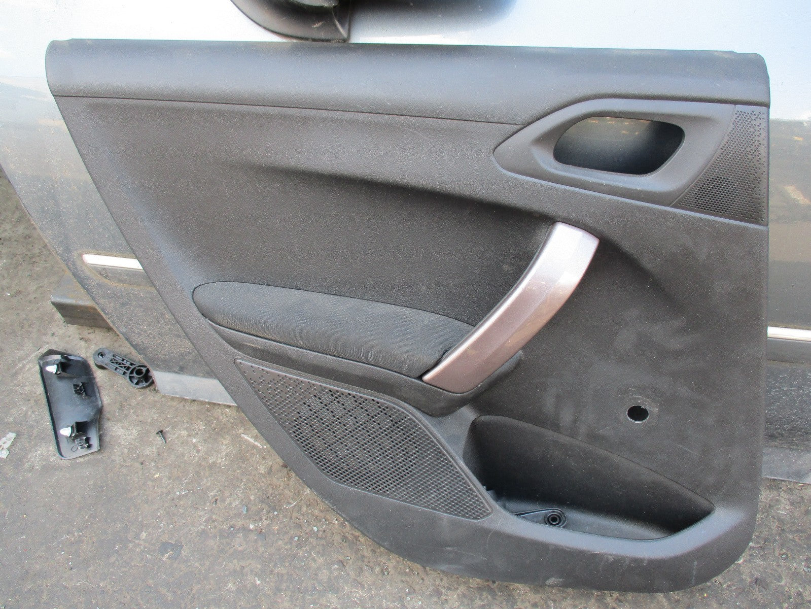 PEUGEOT 2008 2015 NSR PASSENGER SIDE REAR DOOR CARD