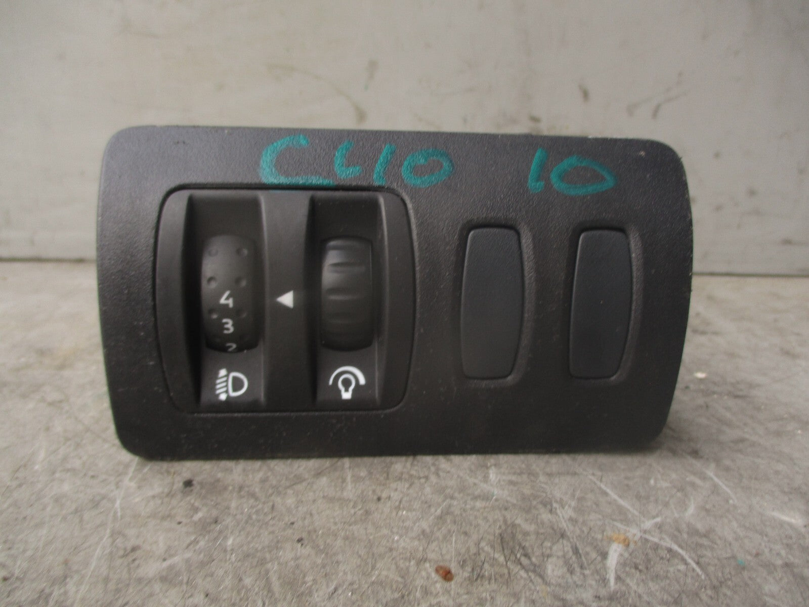 2010 RENAULT CLIO MK3 DASHBOARD HEADLIGHT DIMMER SWITCH 8200407756