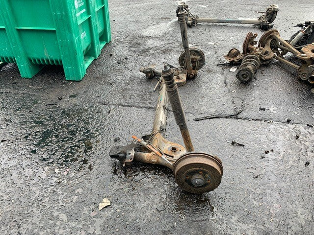 RENAULT TWINGO (MK2) COMPLETE REAR AXLE HUBS STRUTS