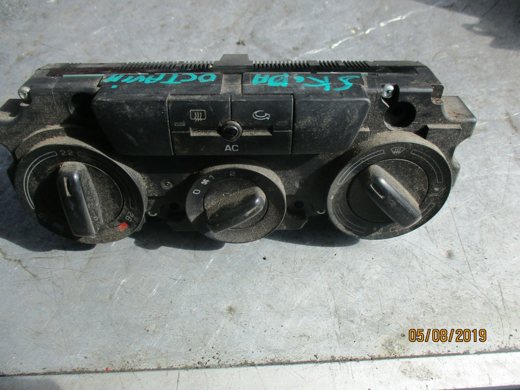 SKODA OCTAVIA MK2  AC AIR CON HEATER CLIMATE CONTROL PANEL FRONT 1Z0820047D