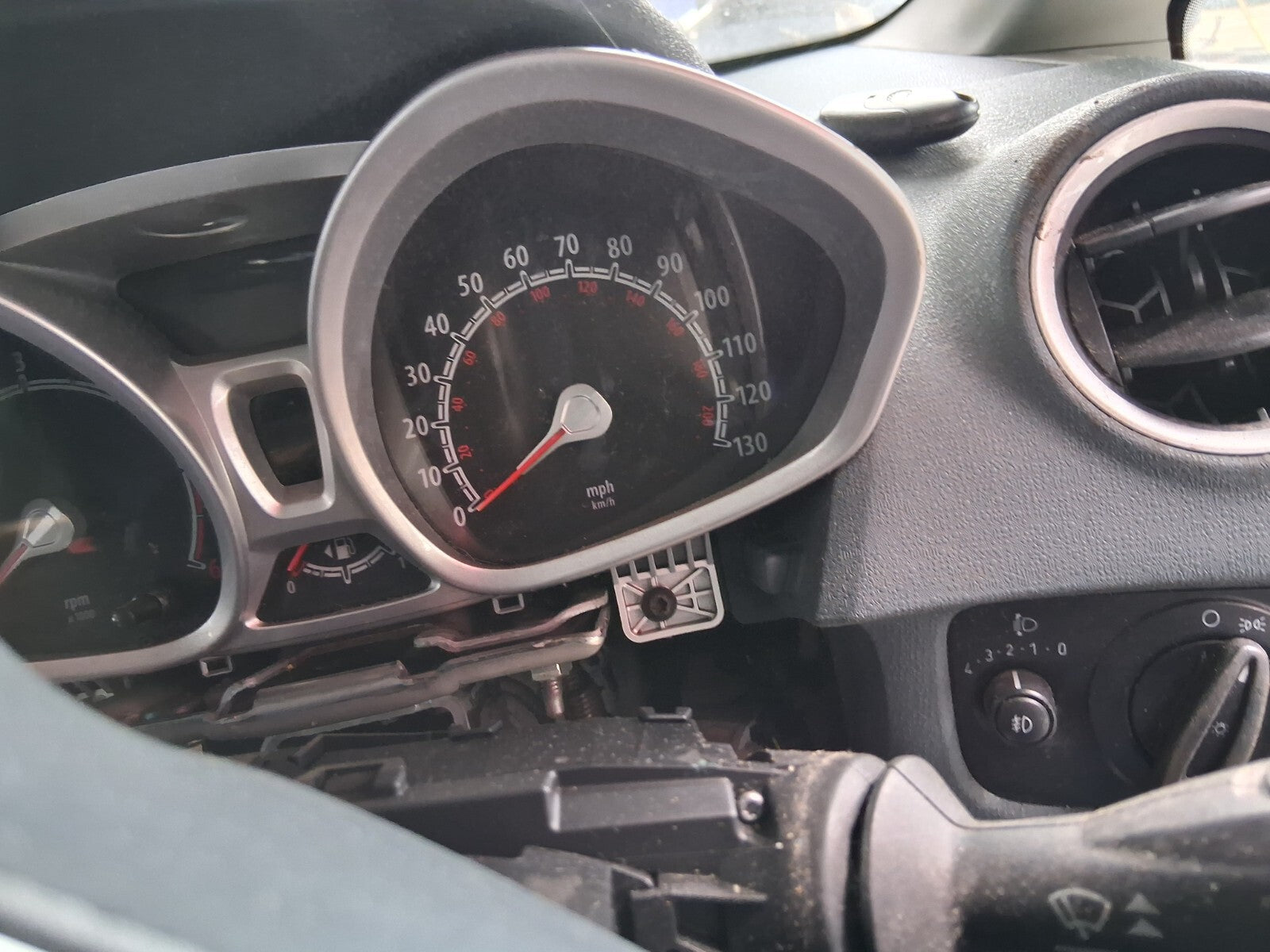 2010 FORD FIESTA MK7 1.4 DIESEL SPEEDO SPEEDOMETER INSTRUMENT CLUSTER GUAGE