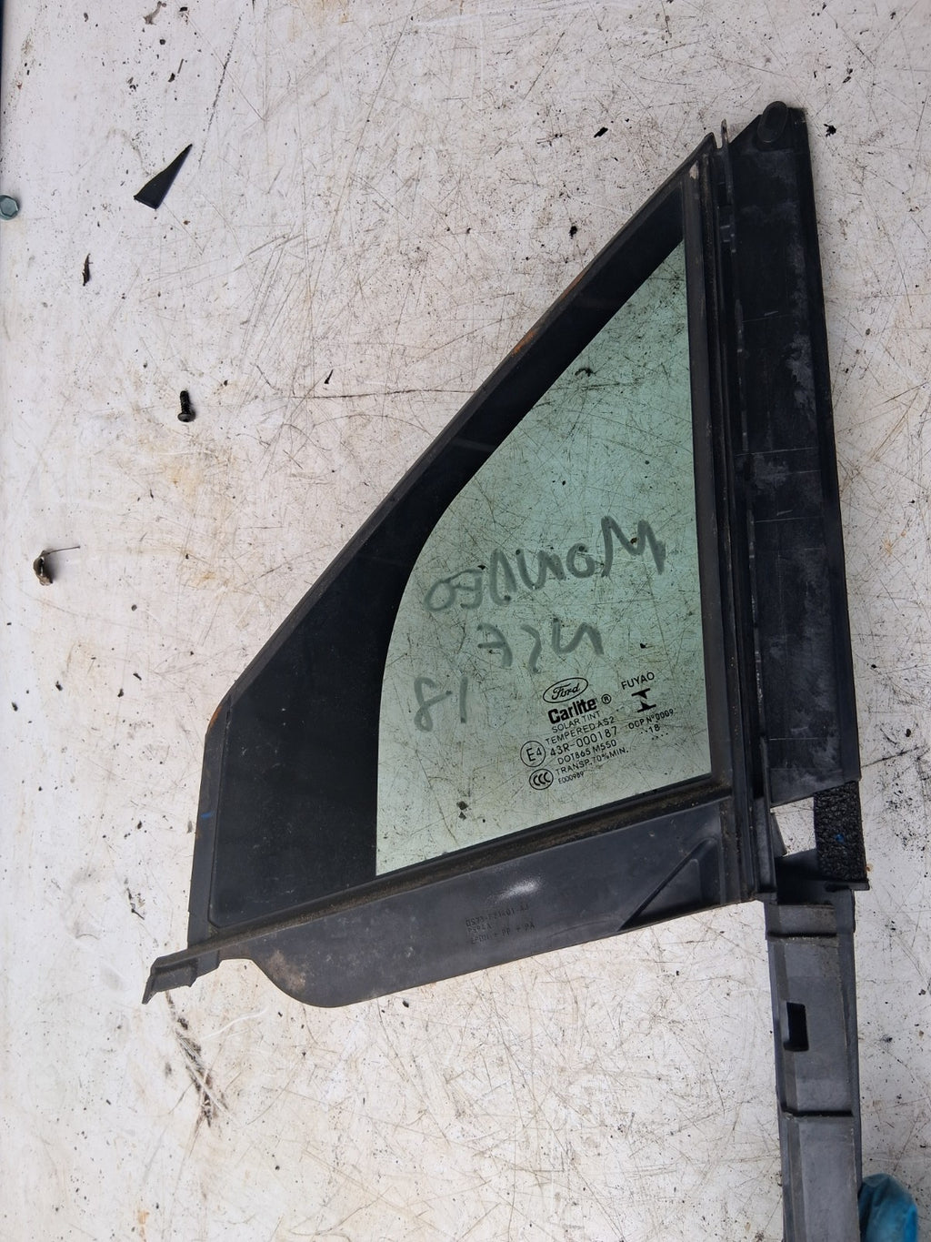 2018 FORD MONDEO MK5 NSF PASSENGER SIDE FRONT LEFT WINDOW QUARTER GLASS