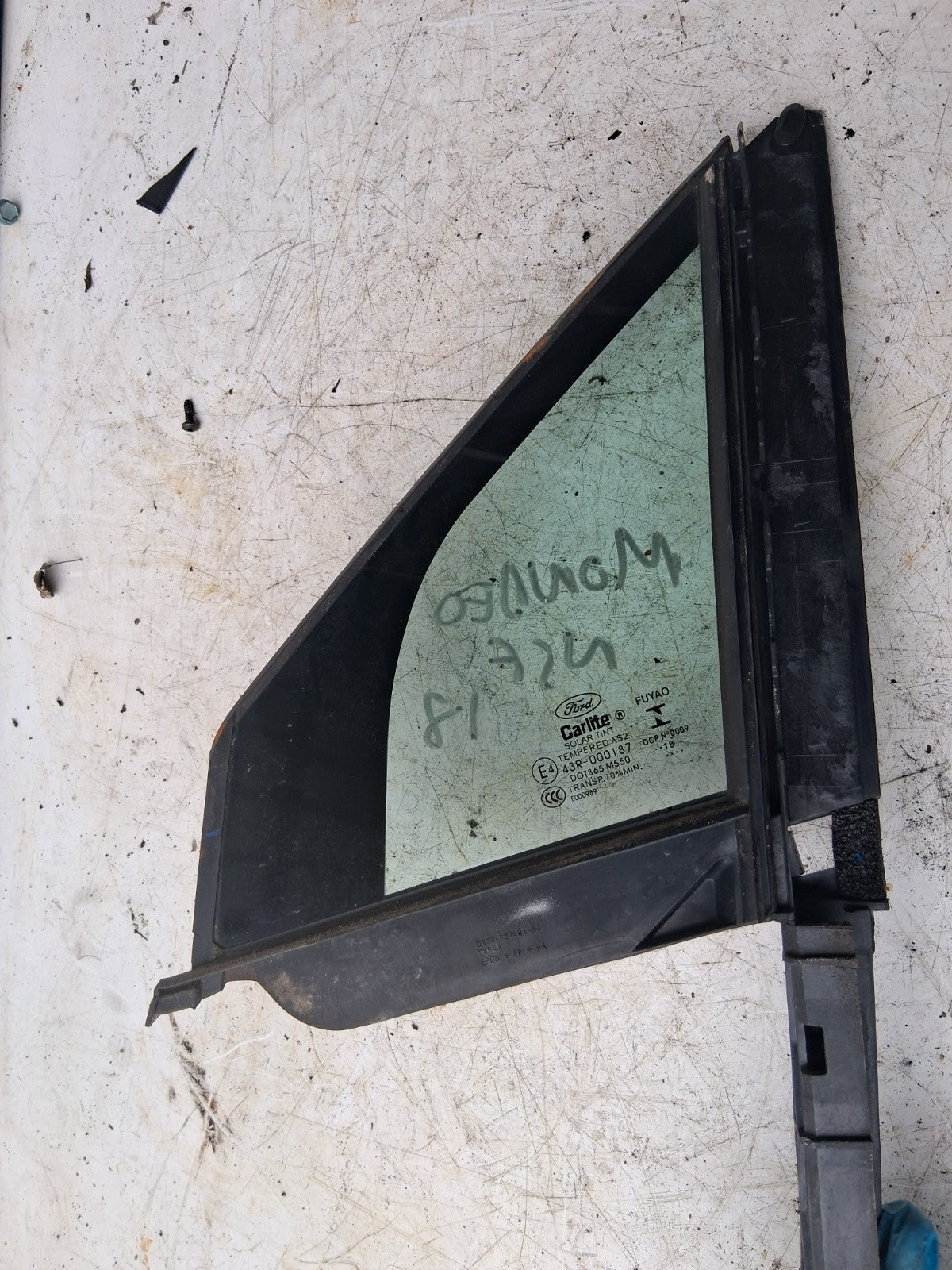 2018 FORD MONDEO MK5 NSF PASSENGER SIDE FRONT LEFT WINDOW QUARTER GLASS