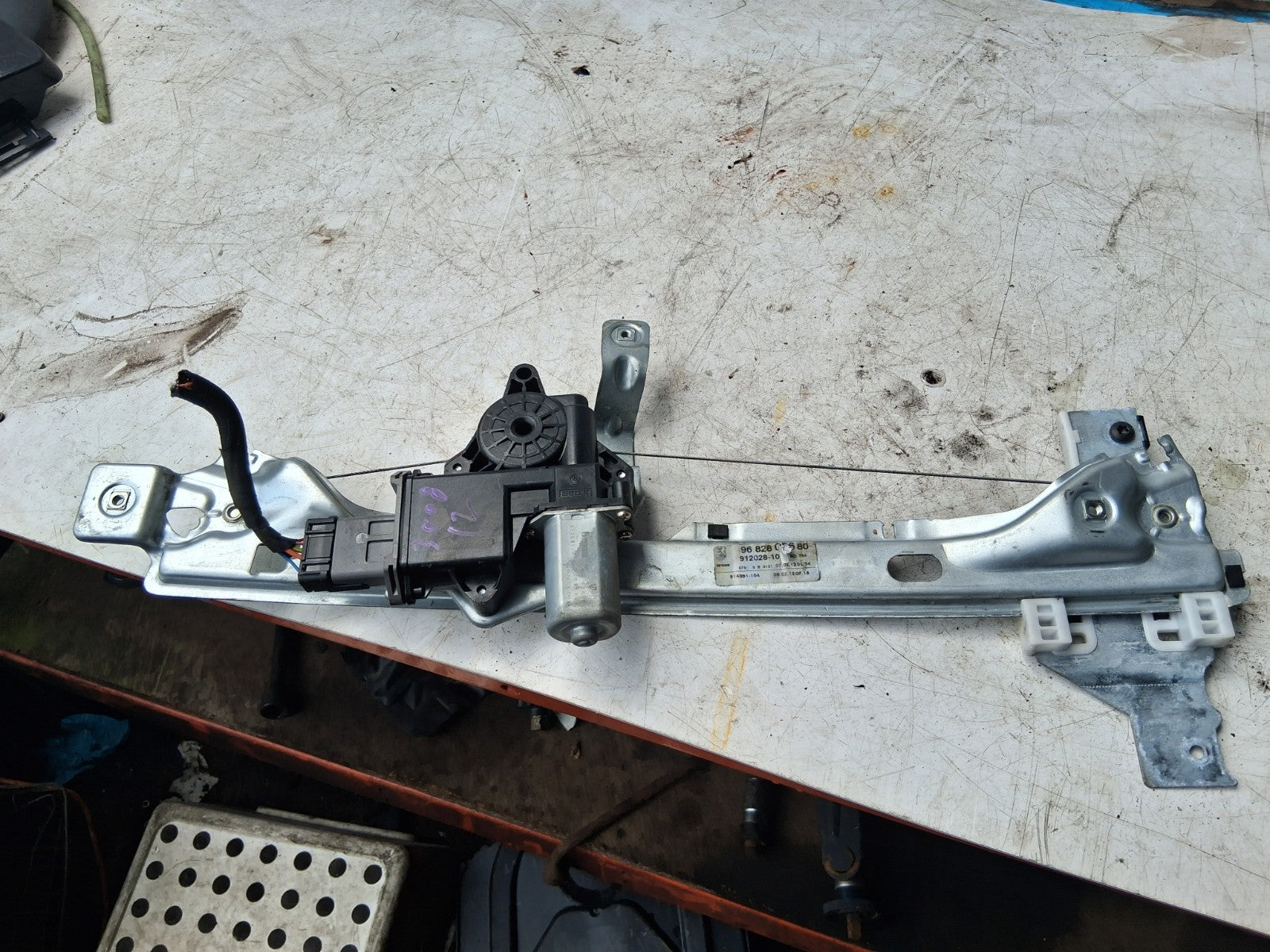 2012 PEUGEOT 3008 MK1 OSR DRIVER SIDE REAR WINDOW MOTOR REGULATOR 9682808680