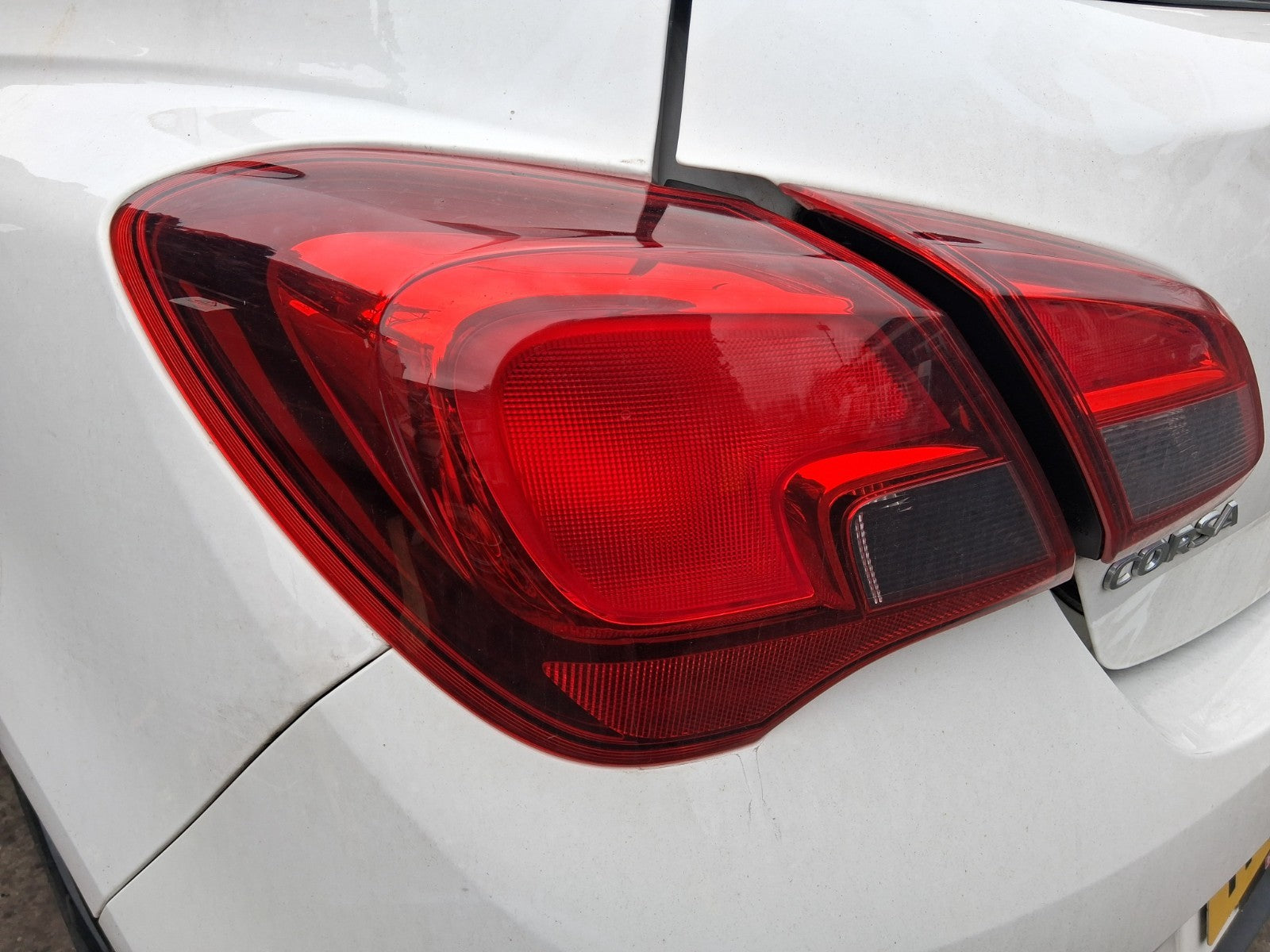 2019 VAUXHALL CORSA E 3 DOOR NSR PASSENGER SIDE REAR OUTER TAIL LIGHT LAMP